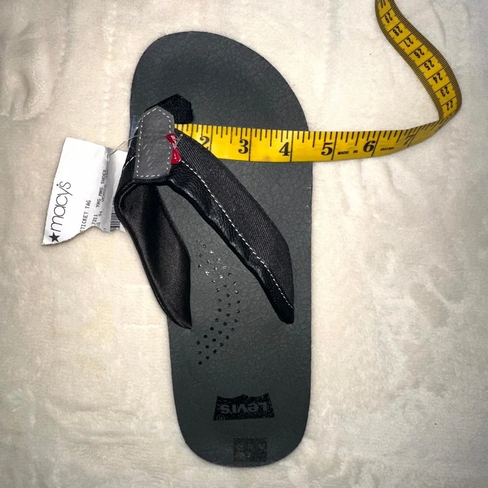 Levi's Men's Flip Flops Size 7 Black Gray Casual Thong Sandals Comfort Summer NE